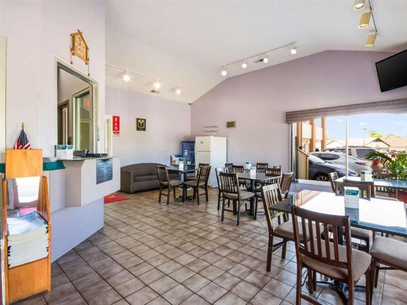Econo Lodge Little Creek Норфолк Экстерьер фото