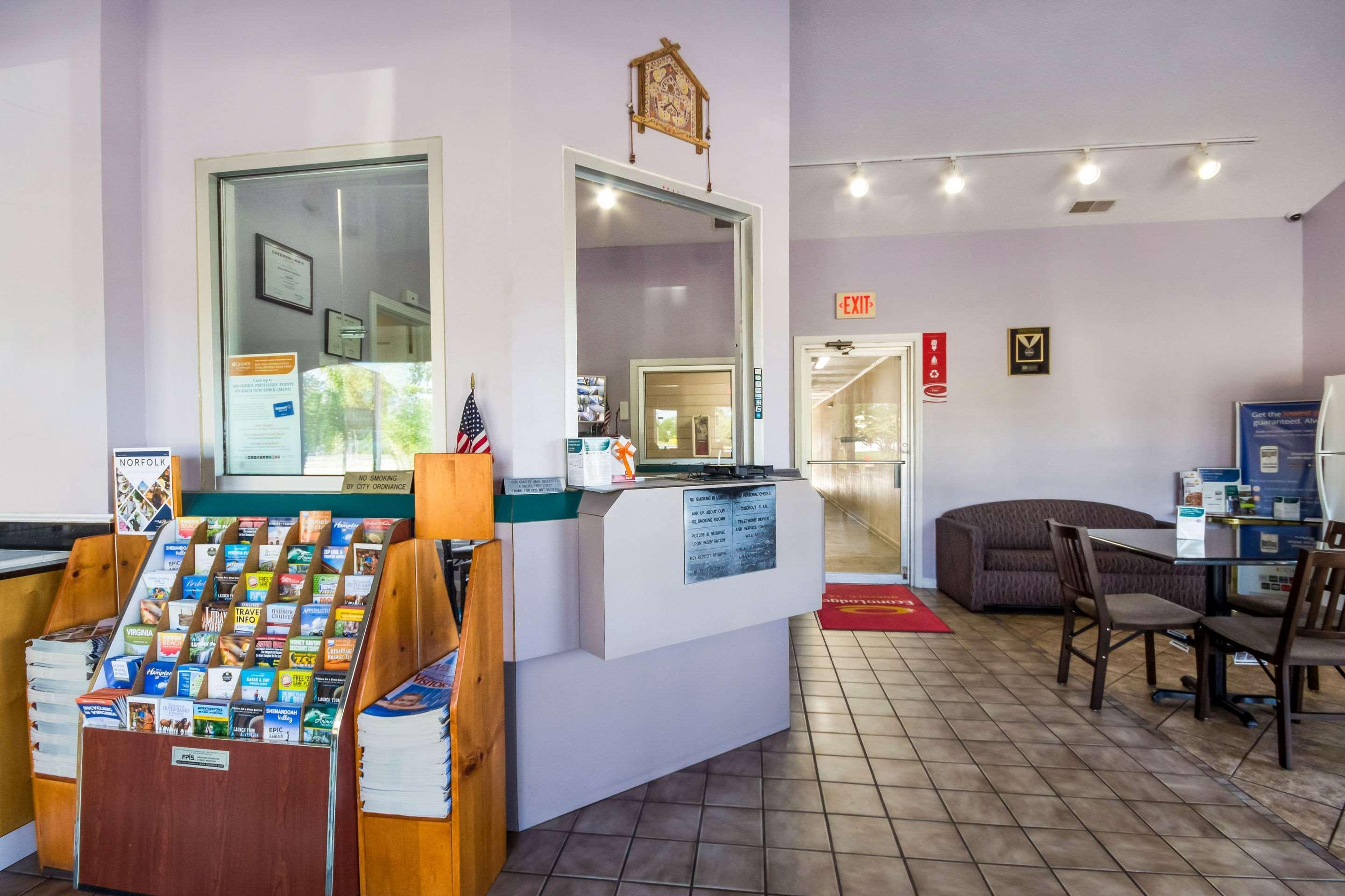 Econo Lodge Little Creek Норфолк Экстерьер фото